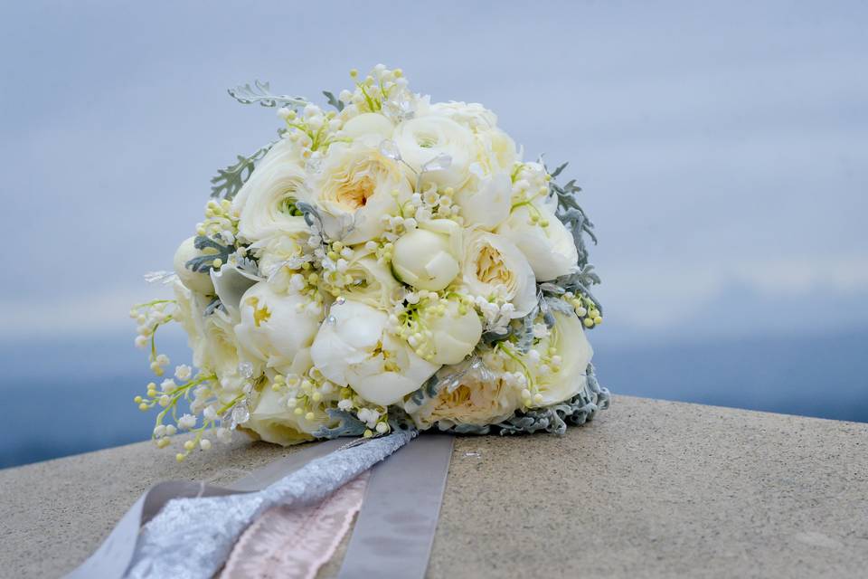 White round bouquet