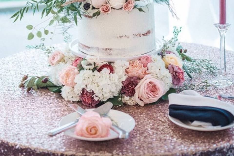 Elaborate cake decor