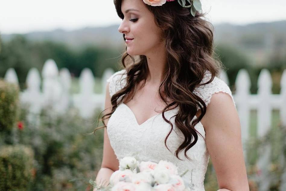 Bridal headpiece and bouquet