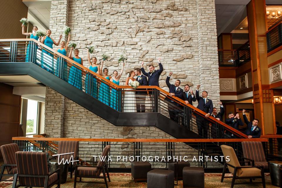 Raise a hand for the Couple