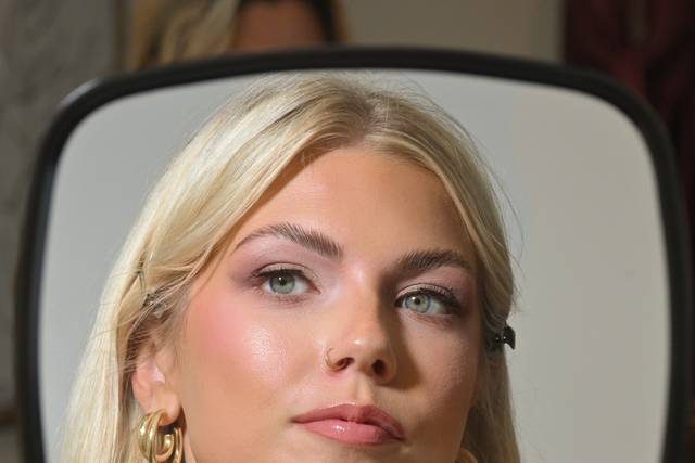 Glowing bridal glam