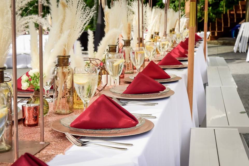 Pampas table decor