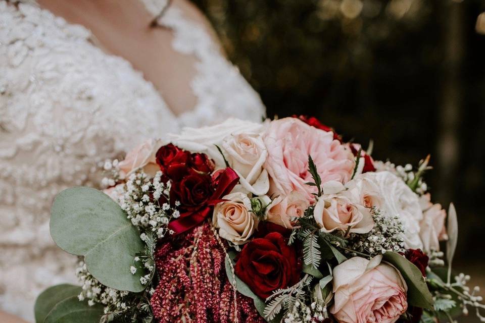 Blush and burgundy bouquet