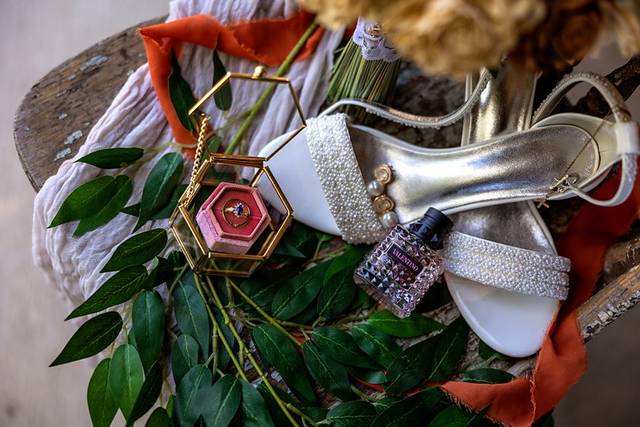 Ring, bride shoes, details