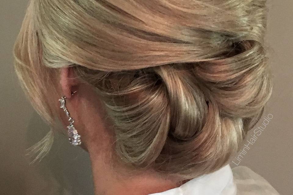 Elegant bridal hair