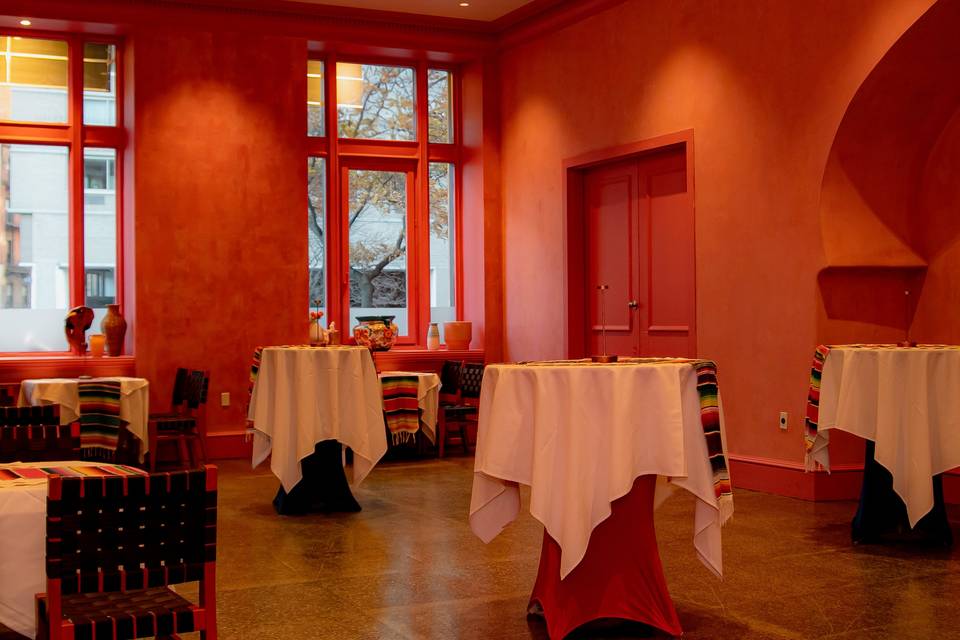 Imperio Room - seated