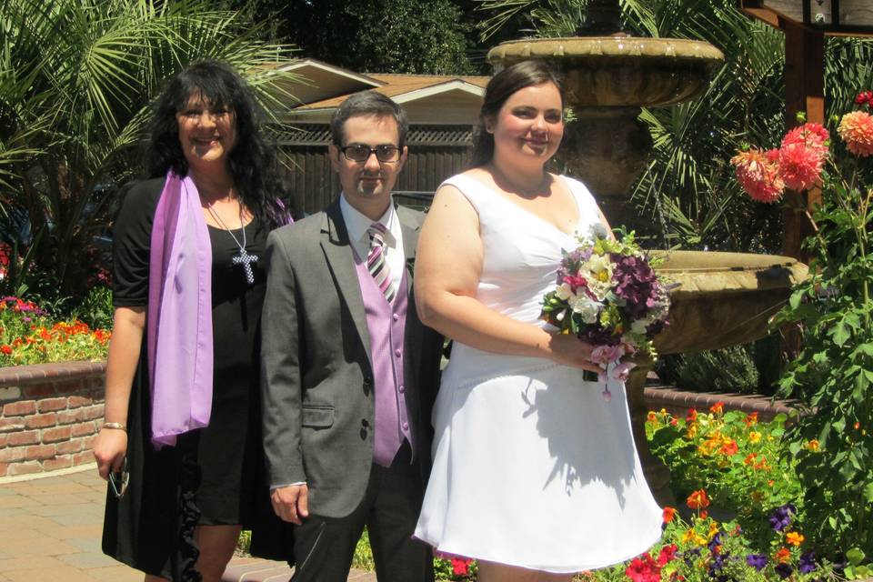 Weddings with Aloha - The Rev. Des