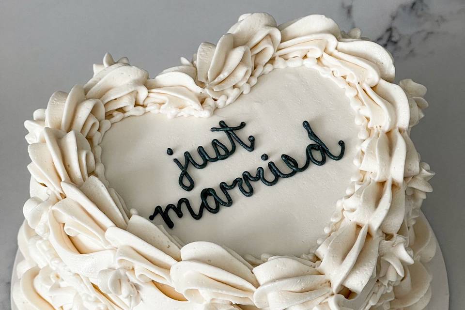 Vintage heart cake, 6 inch