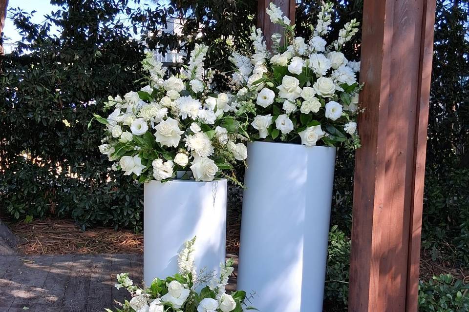 Wedding arch decor