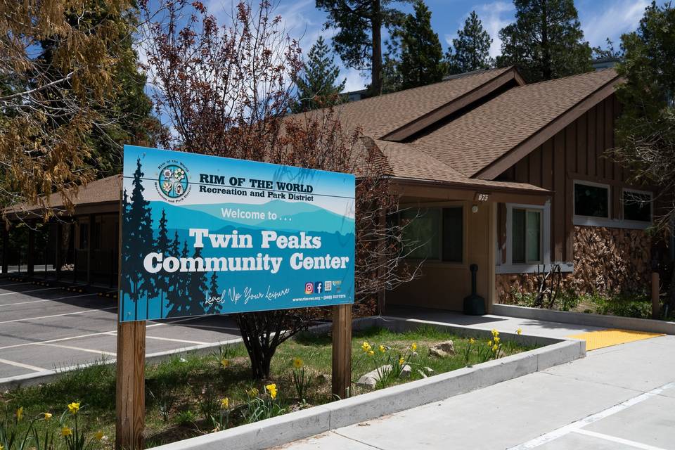 Twin Peaks Community Center