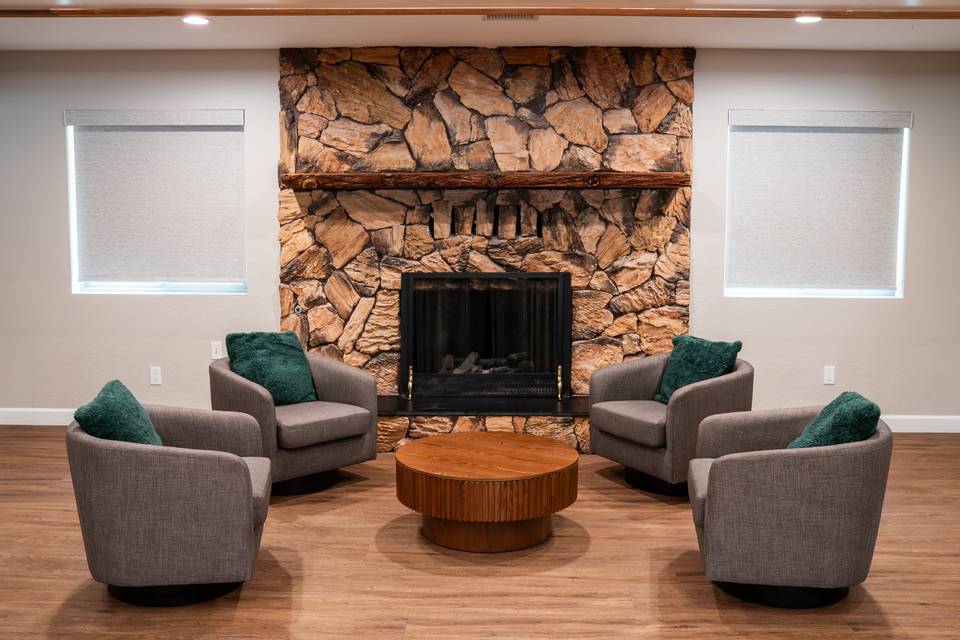 Sitting Area/Bar Area/Lounge