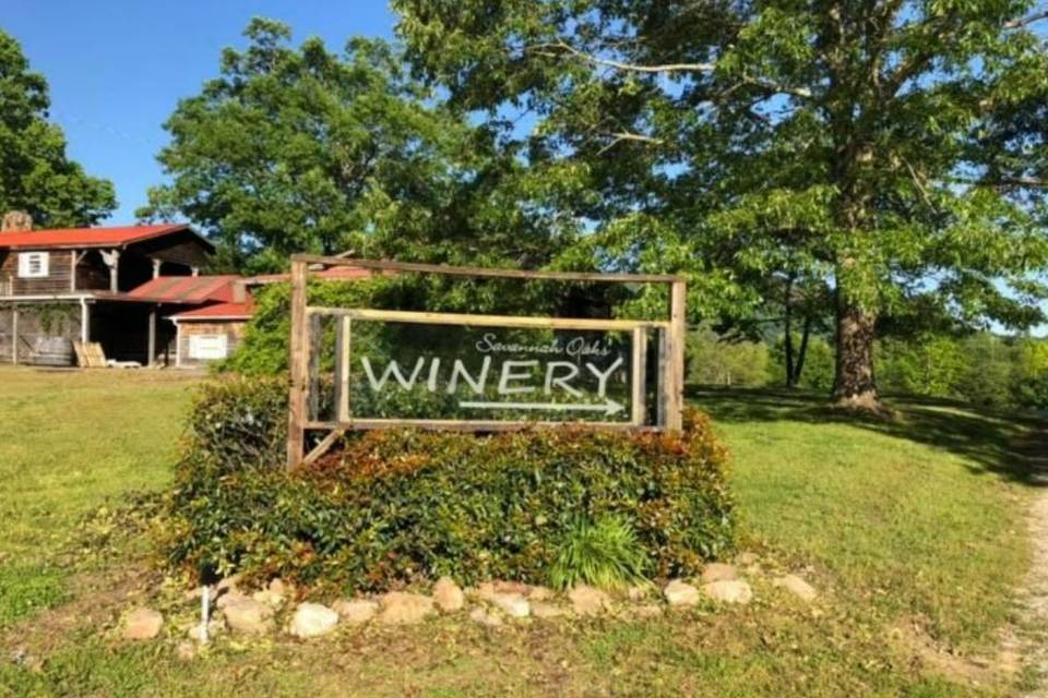 Savannah Oaks Winery welcome sign