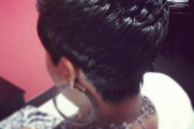 Shenae Paris Salon