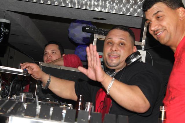 DJ
