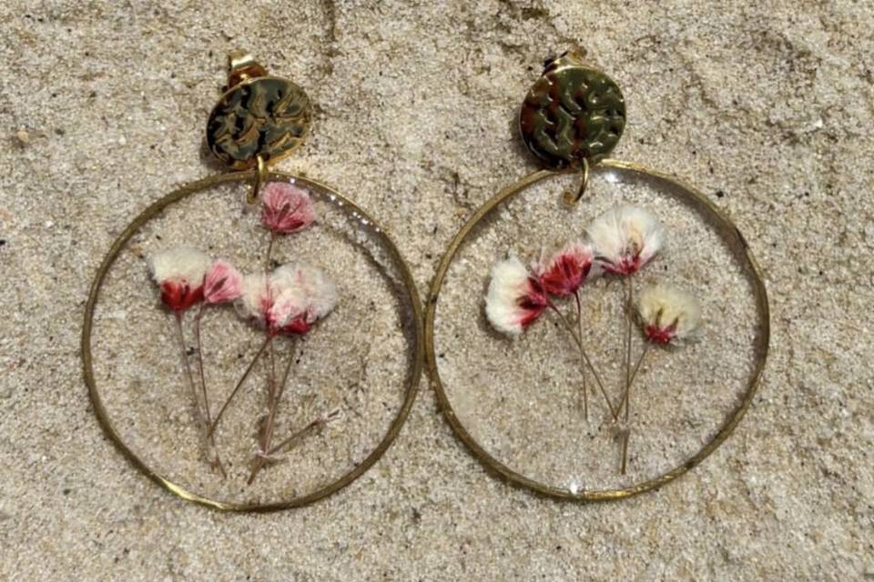 Preserved bouquet earrings