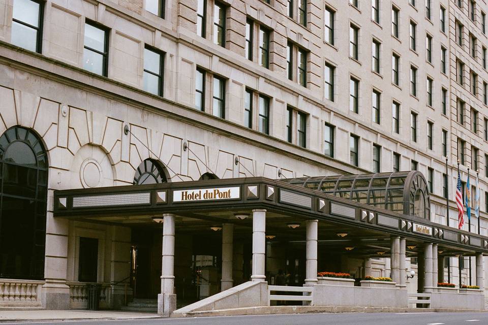 HOTEL DU PONT - Porte Cochere