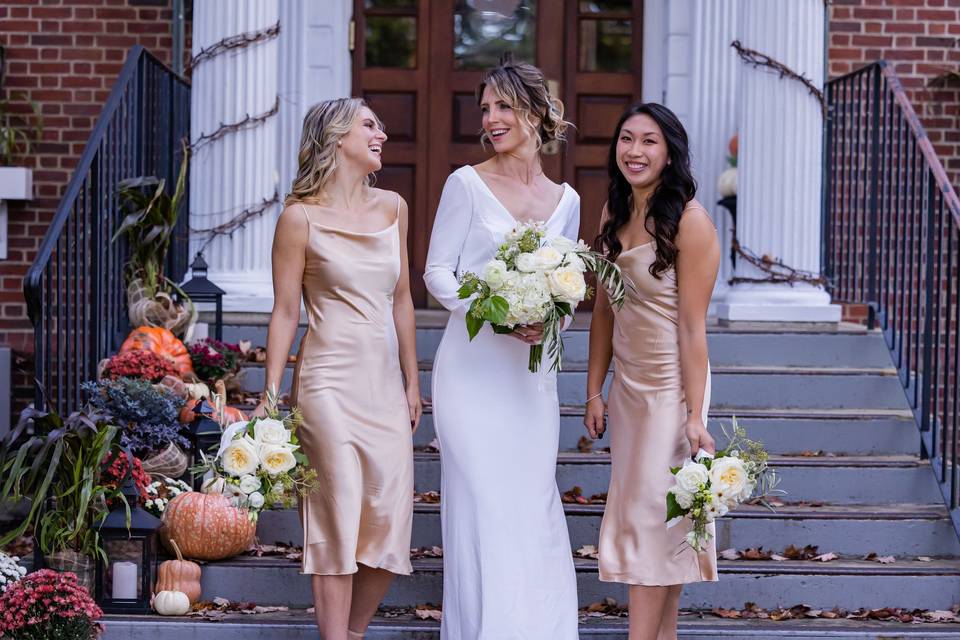 Bride & Bridesmaids