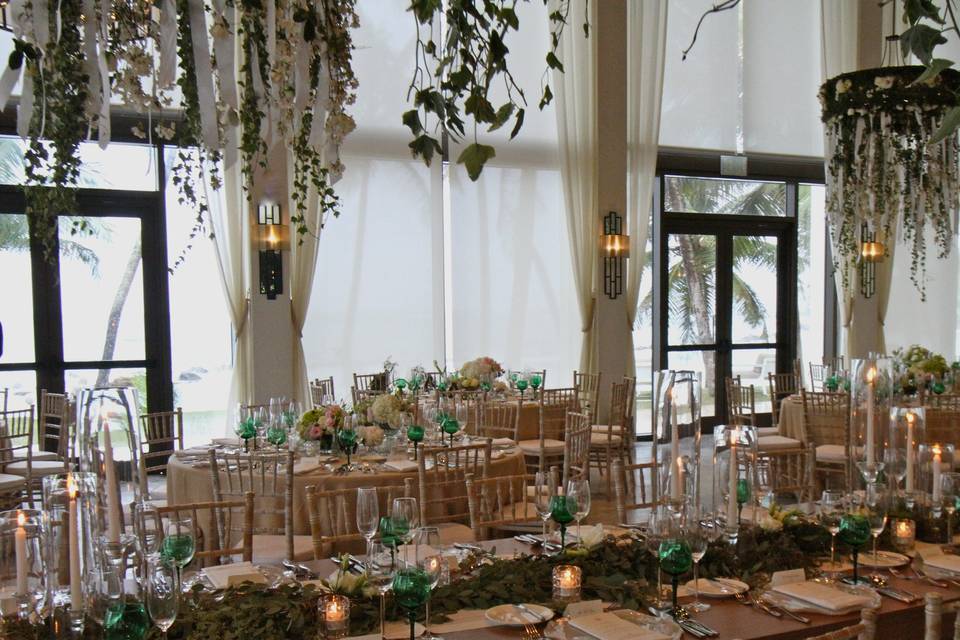 A destination wedding at the beach can be elegant at the same time as comfortable. Beautiful destination wedding at Dorado, Puerto Rico. Décor by Anabelle Barranco, STEM Events, San Juan, Puerto Rico