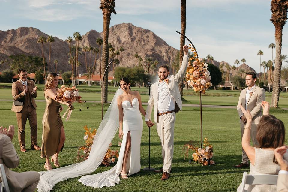 Half crescent arch florals