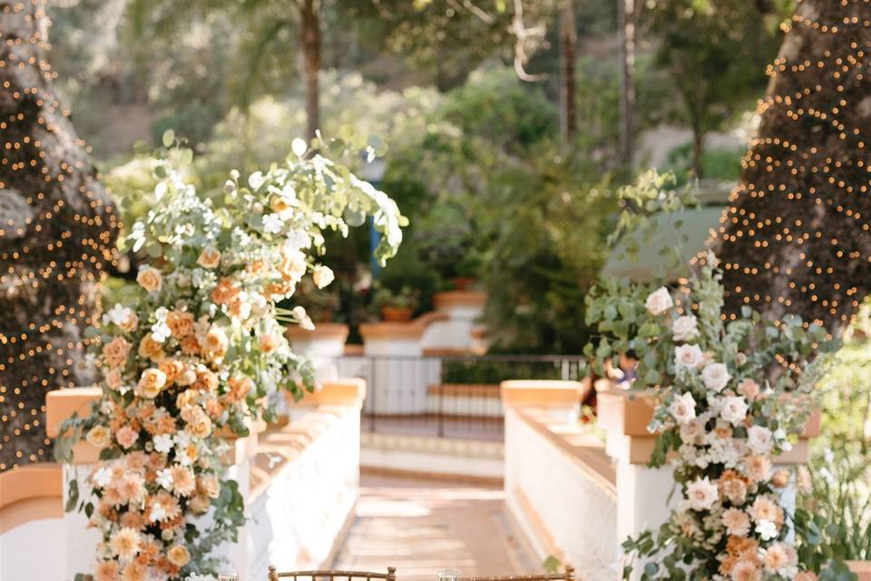 Growing garden floral pillars