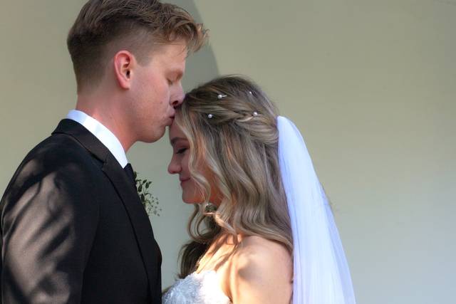 Purely Cinematic Wedding Video