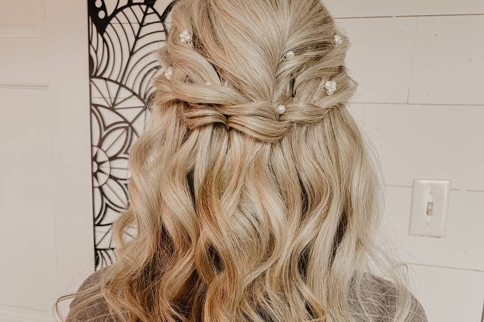 Half-Up with accessories