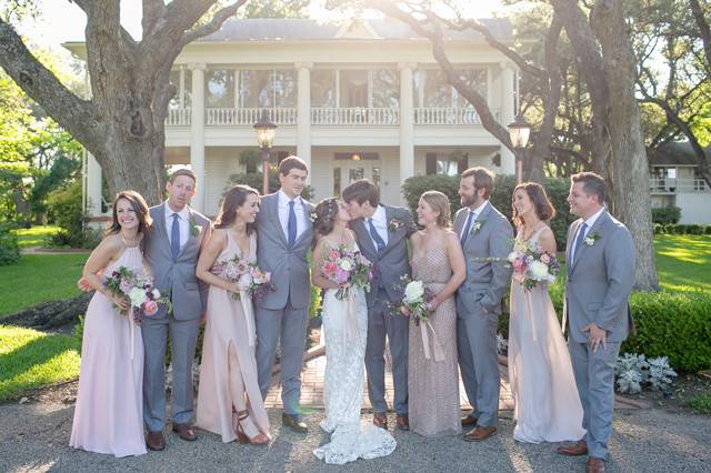 Newlyweds and their wedding party