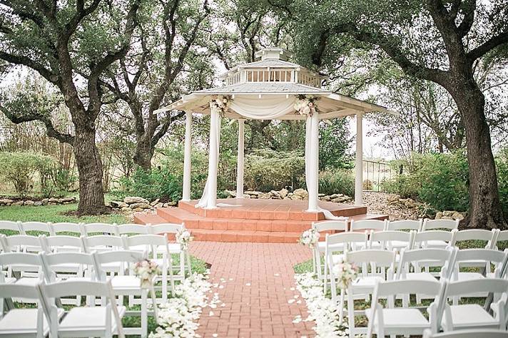 Gazebo wedding setup