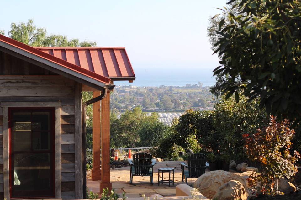 Guest cottage for bridal party prep and bride/groom night