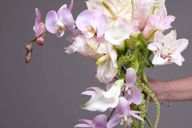 Cascading brial bouquet