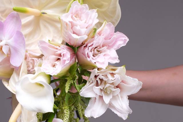 Pink and white bridal bouquet