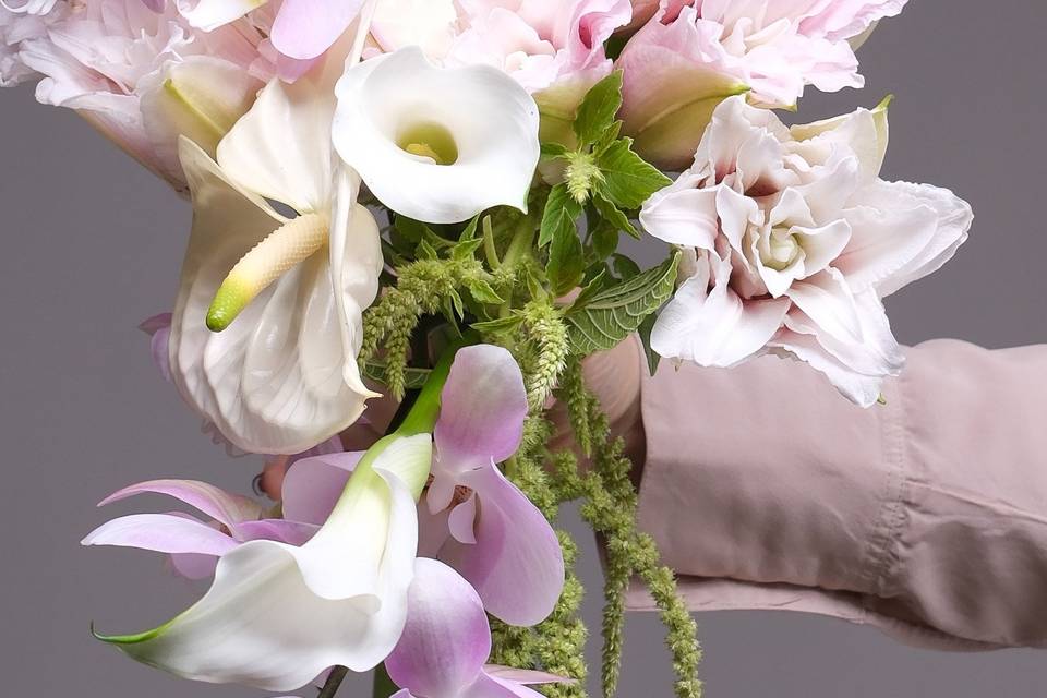 White and pink cascading