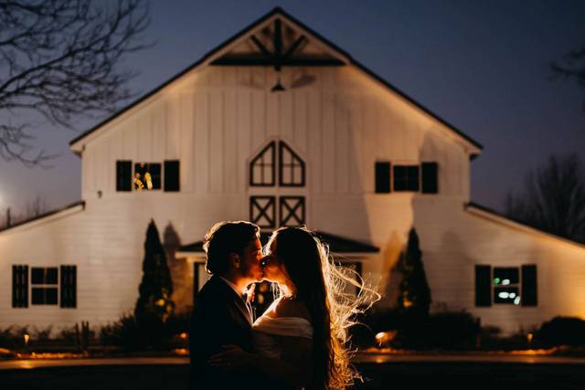 Kiss dark barn.jpg