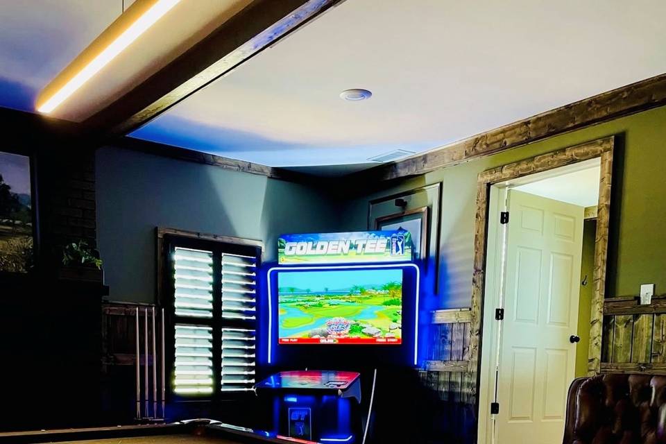 Groom suite.jpg