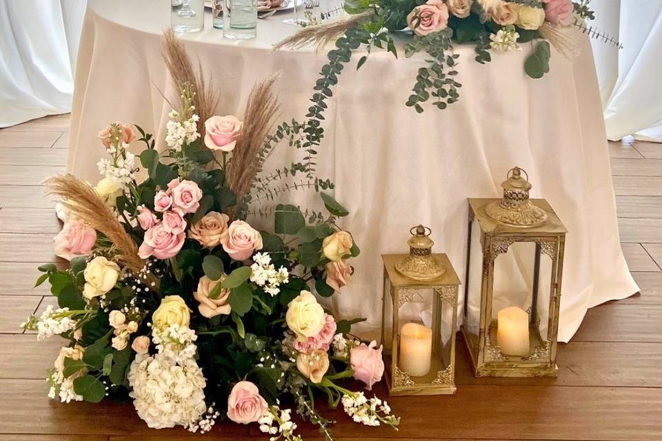 Sweetheart Table with Lanterns