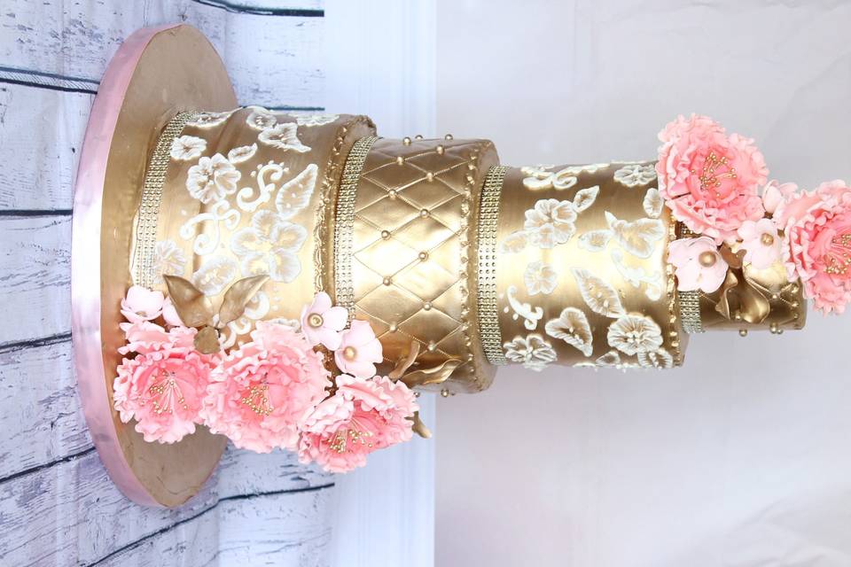 Luxurious glam wedding cake