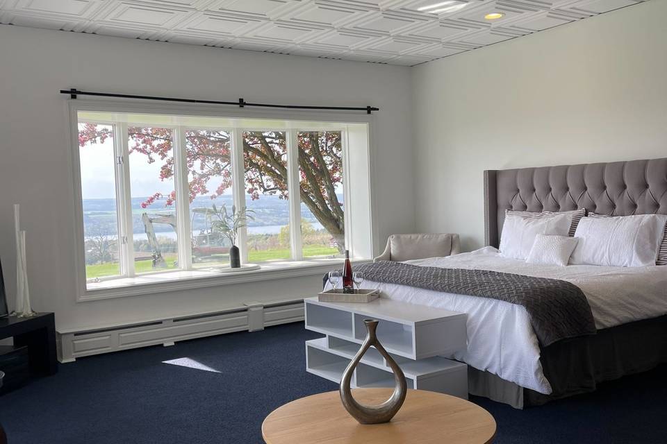 Suite 101