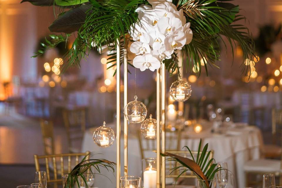 Tropical centerpieces