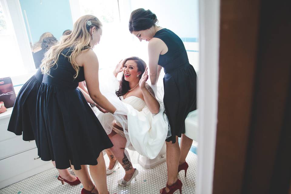 Twisted Aisle Weddings