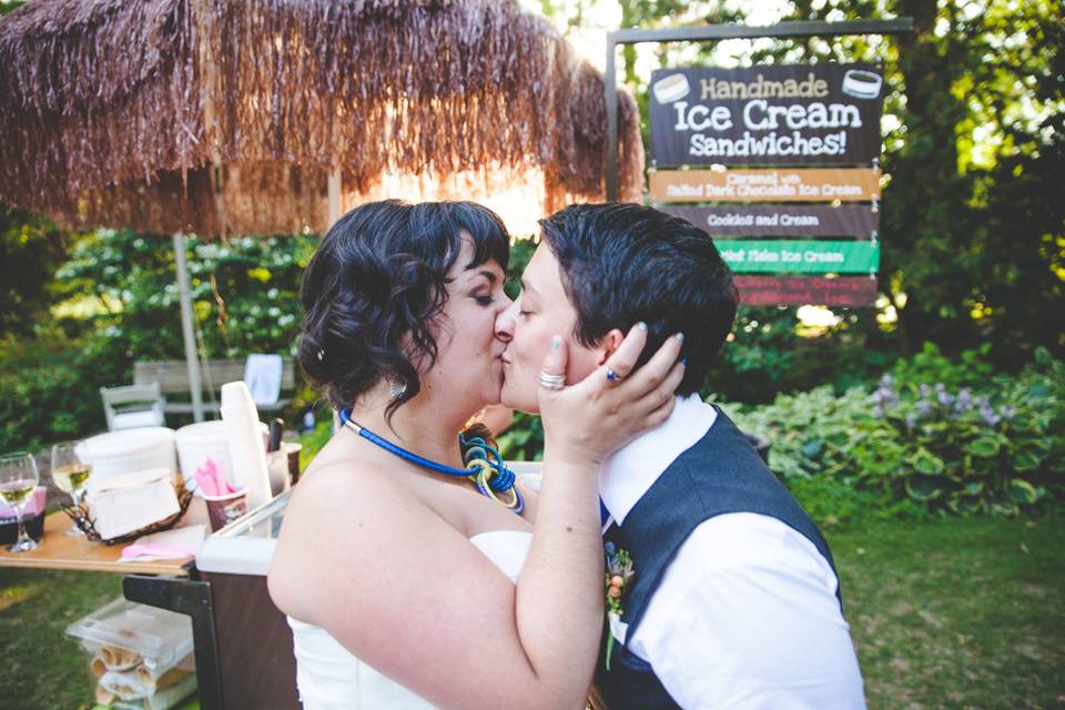 Twisted Aisle Weddings