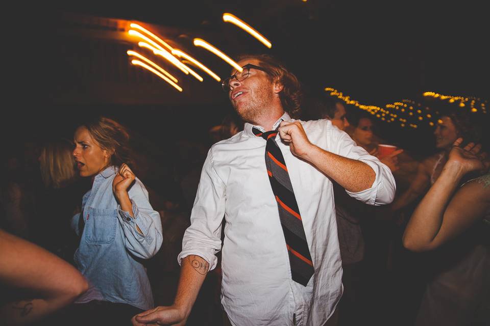 Twisted Aisle Weddings