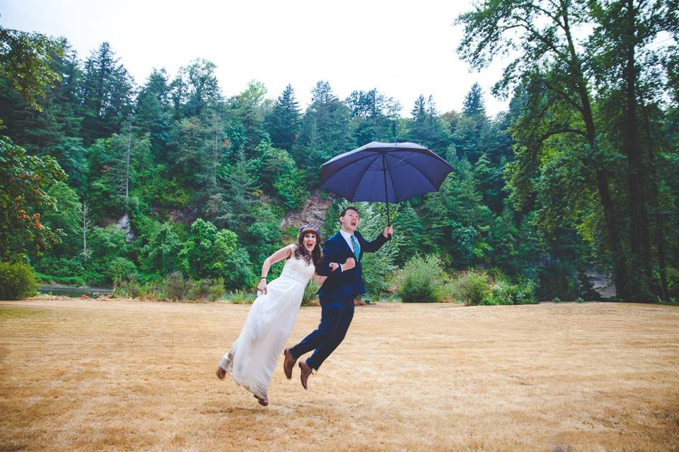 Twisted Aisle Weddings