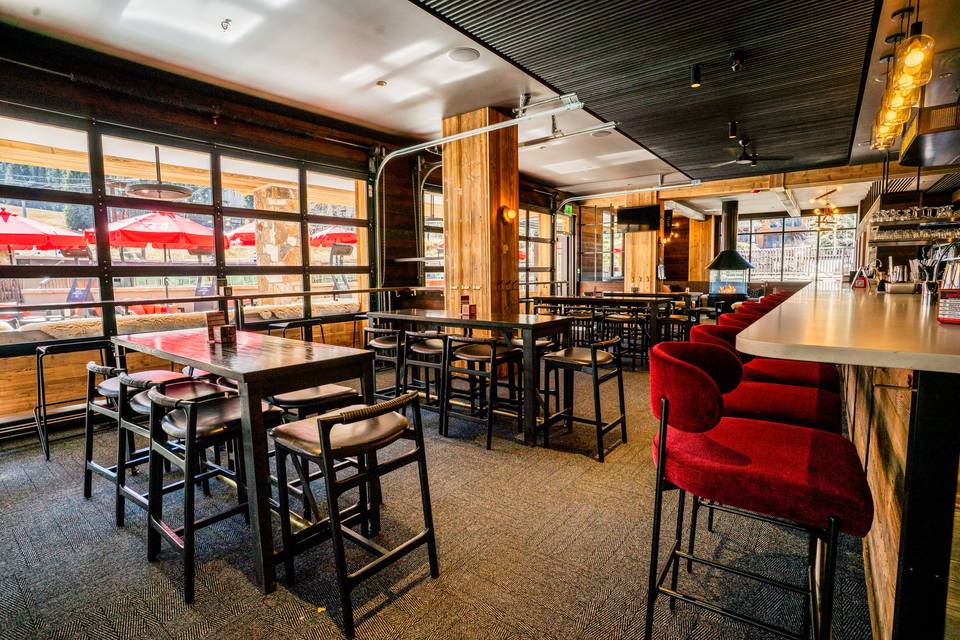 Full Bar