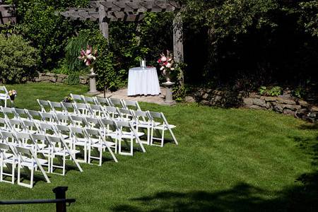 Garden Square Wedding CeremonySpringwood Manor