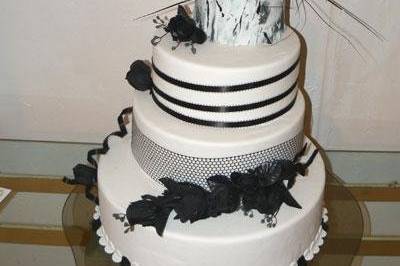 Black and white wedding cake