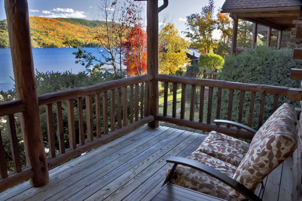 The Boathouse Restaurant and The Lodges at Cresthaven