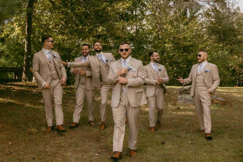 Groomsmen Get Ready