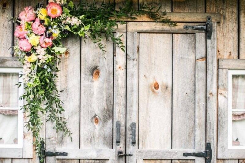 Shed doors with decor