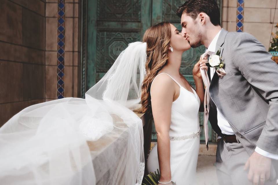 Www.capturedwithlove.com