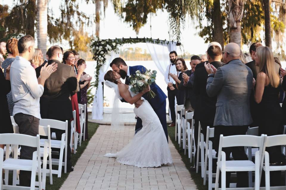 Www.capturedwithlove.com